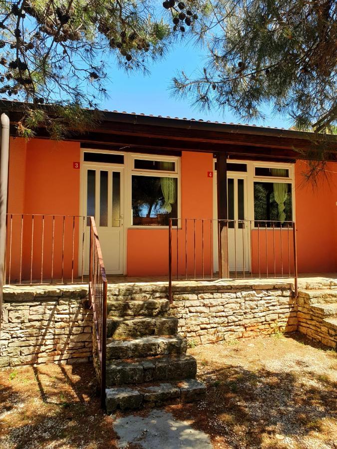 Family Bungalow Pineta Novigrad Istria Buitenkant foto
